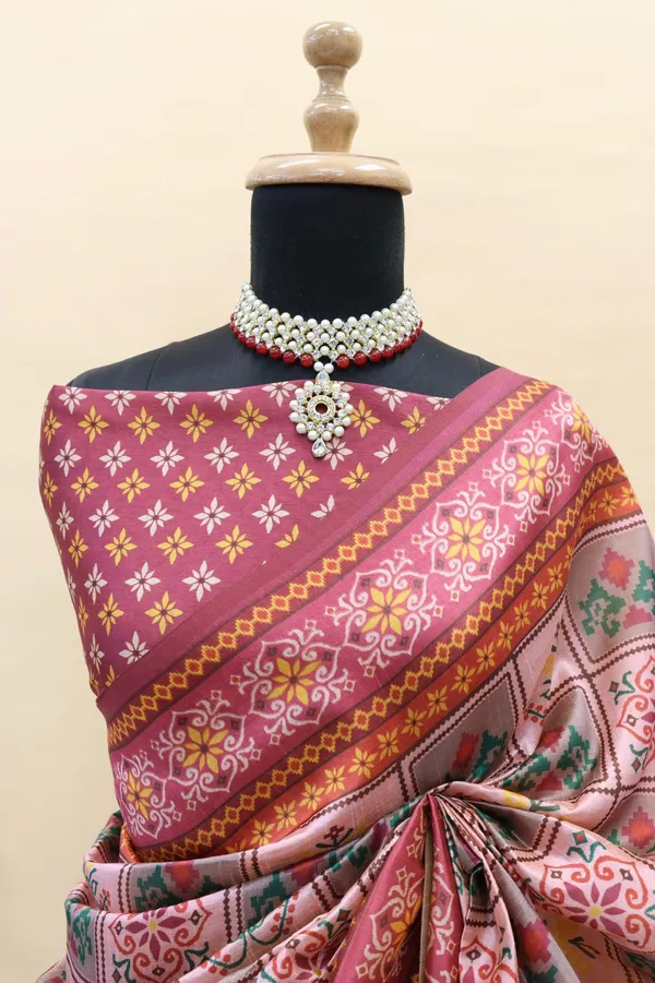 Pink_Smooth_Silk_Saree_With_Patola_Print
